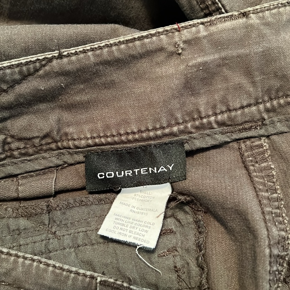 Courtenay Cargo Pants Women’s Size 12. - Picture 8 of 15